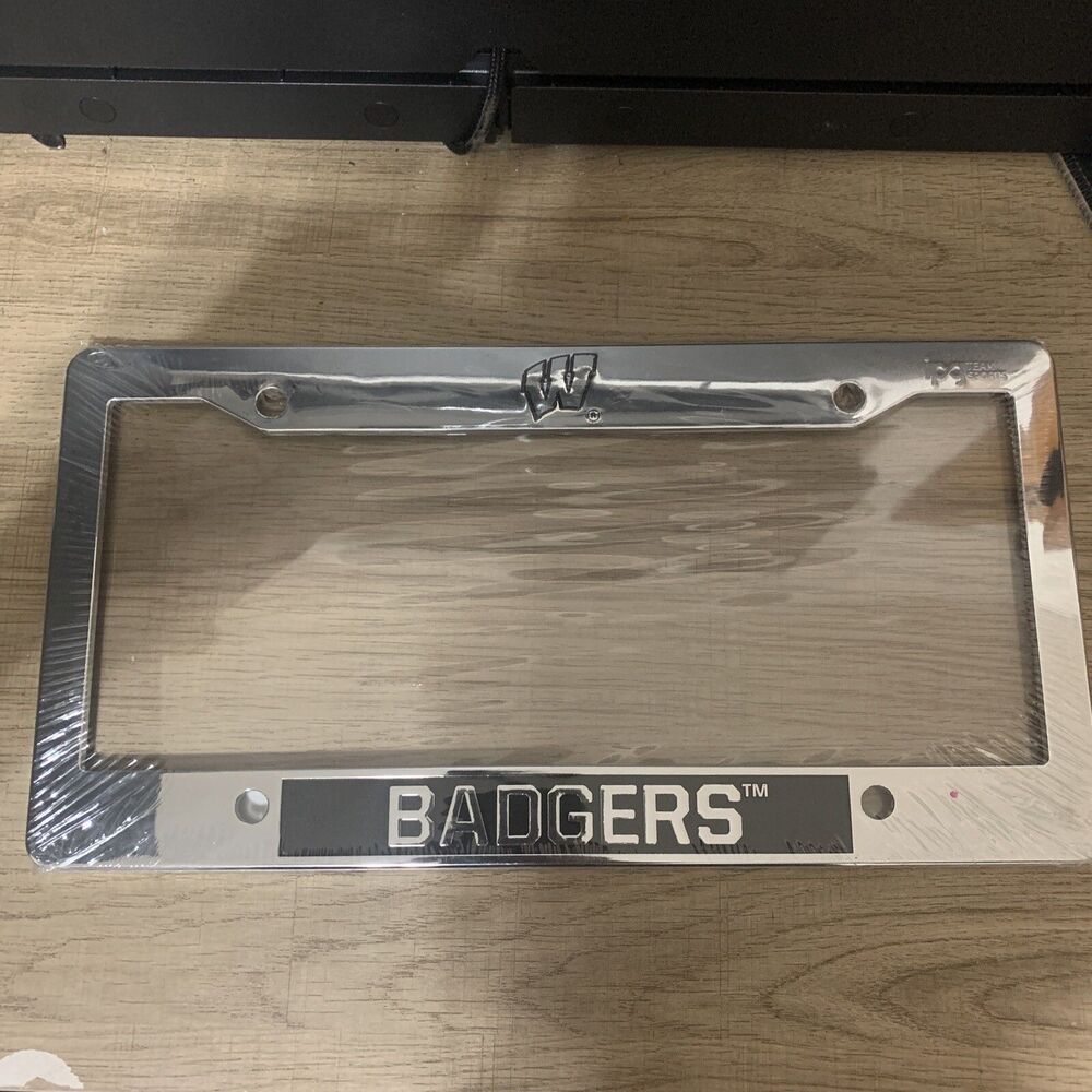 IPG Team Sport Wisconsin Badgers Chrome and Black License Plate Cover Brand New